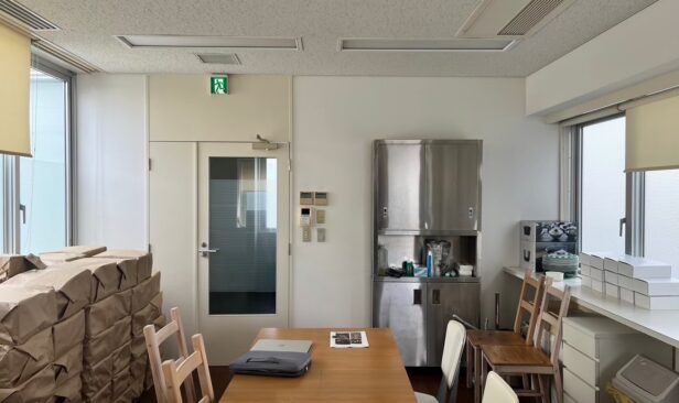 ≪Room A≫　<br />
既設写真