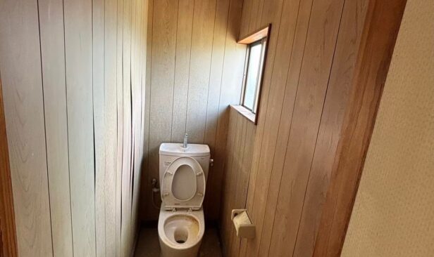 <既設写真　内観　トイレ>